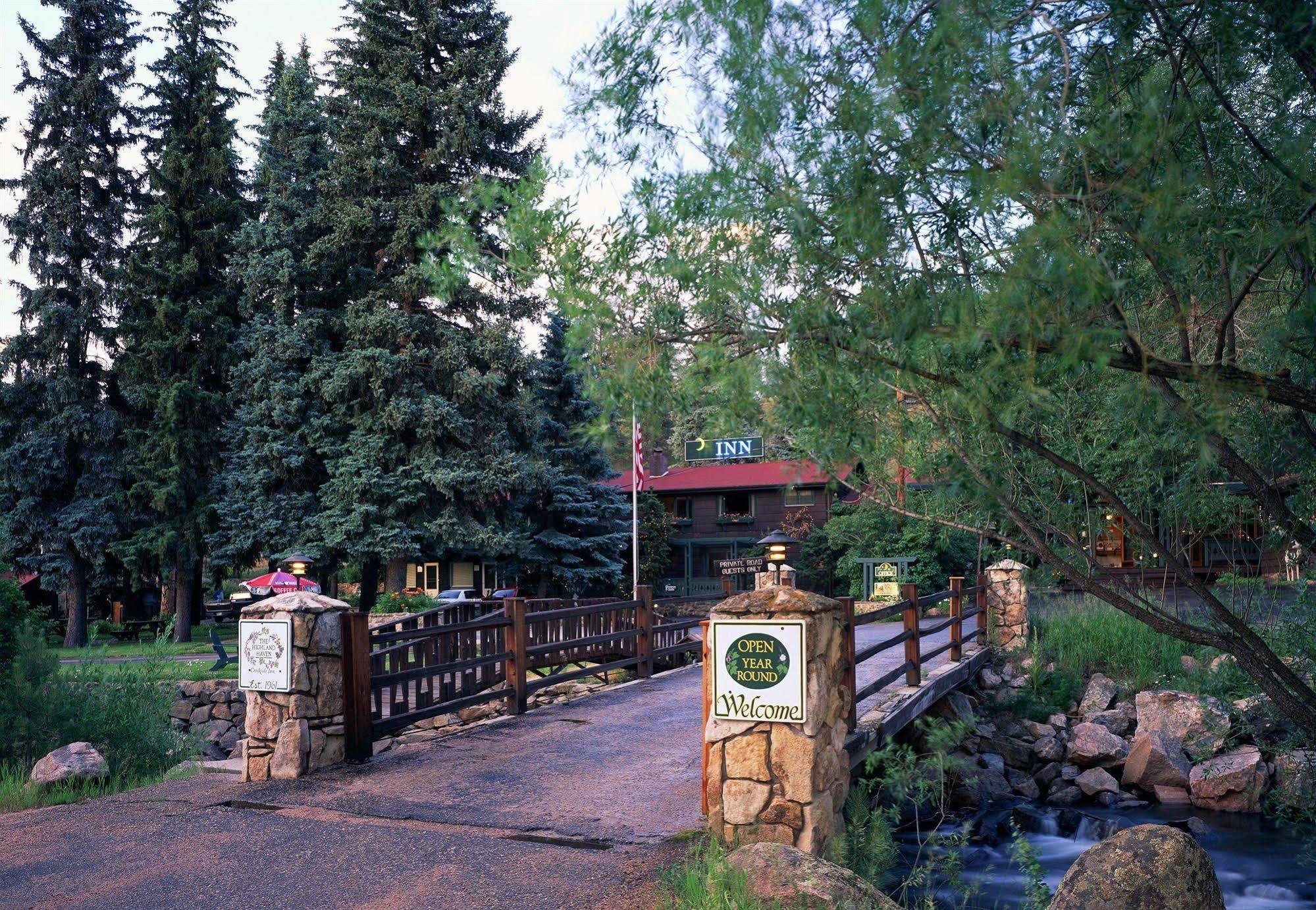 Highland Haven Creekside Inn Евергрін Екстер'єр фото